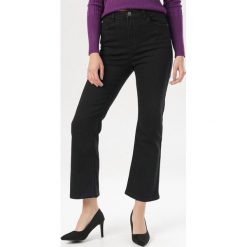Czarne Jeansy Dzwony Asteorea. Czarne jeansy damskie Born2be. Za 159,99 zł.