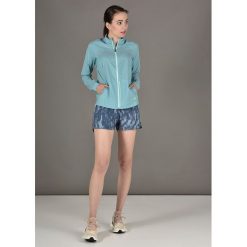 Kurtka w kolorze błękitnym do biegania. Niebieskie kurtki sportowe damskie Sportswear & Shoes, l, bez wzorów, z materiału, bez kaptura, do biegania. W wyprzedaży za 179,95 zł.