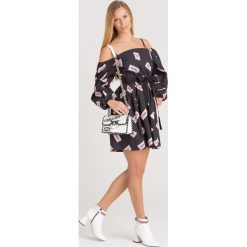 SUKIENKA PINKO off shoulder. Czarne sukienki damskie Pinko, na imprezę, bez wzorów, z bawełny, z włoskim kołnierzykiem, bez rękawów, mini, z odkrytymi ramionami. Za 660,00 zł.