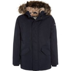 Abercrombie & Fitch CORE Płaszcz zimowy navy. Niebieskie płaszcze dziewczęce marki Abercrombie & Fitch, na zimę, z poliesteru. W wyprzedaży za 471,20 zł.