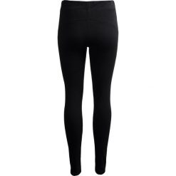 Legginsy damskie LEG600 - głęboka czerń - Outhorn. Czarne spodnie damskie Outhorn, bez wzorów. W wyprzedaży za 39,99 zł.