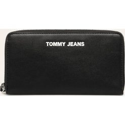 Tommy Jeans - Portfel. Czarne portfele damskie Tommy Jeans, bez wzorów, z jeansu. Za 269,90 zł.