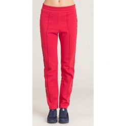 SPODNIE DRESOWE ARMANI EXCHCNGE. Czerwone spodnie damskie Armani Exchange, xs, z tkaniny. Za 264,50 zł.
