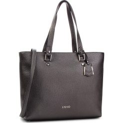 Torebka LIU JO - L Tote Isola N68006 E0033 Grape Juice Met. 04203. Szare torebki klasyczne damskie Liu Jo, ze skóry ekologicznej. Za 649,00 zł.