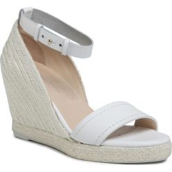 Espadryle WEEKEND MAX MARA - Raggio 552103046 Bianco 001/001. Białe espadryle damskie Weekend Max Mara, bez wzorów, ze skóry, bez obcasa. W wyprzedaży za 799,00 zł.