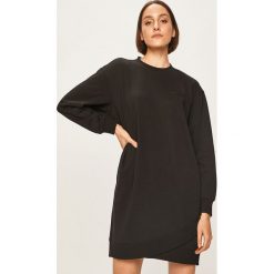 Dkny - Sukienka. Czarne sukienki damskie DKNY, na co dzień, s, bez wzorów, z bawełny, casualowe, z okrągłym kołnierzem, z długim rękawem, długie, mini, proste. W wyprzedaży za 299,90 zł.