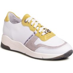 Sneakersy NIK - 05-0719-41-8-24-02 Biały. Białe półbuty damskie Nik, ze skóry. Za 289,00 zł.