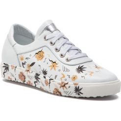 Sneakersy ANN MEX - 0207 00S+12S Biały. Białe półbuty damskie marki Ann Mex, na co dzień, bez wzorów, ze skóry, bez obcasa, na płaskiej podeszwie, bez zapięcia. Za 299,00 zł.