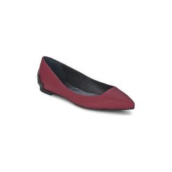 Baleriny McQ Alexander McQueen 337361. Czerwone baleriny damskie marki McQ Alexander McQueen. Za 839,40 zł.