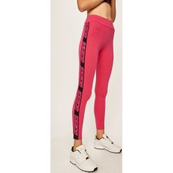 Guess Jeans - Legginsy. Czarne spodnie damskie Guess Jeans, s, z aplikacjami, z elastanu. Za 179,90 zł.