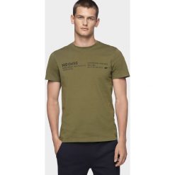 T-shirt męski TSM250 - khaki allover. Brązowe koszulki męskie 4f, m, bez wzorów, bez kołnierzyka. Za 39,99 zł.