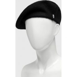 Answear - Beret Femifesto. Czarne czapki damskie marki ANSWEAR, z bawełny. W wyprzedaży za 29,90 zł.