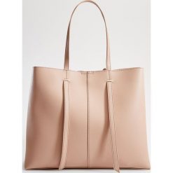 Torebka shopper - Kremowy. Białe torby damskie na zakupy Mohito, bez wzorów, bez dodatków. Za 119,99 zł.