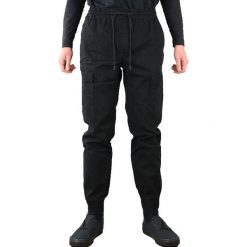 4F Men Trousers H4L20-SPMC010-21S. Czarne spodnie męskie 4f, s, bez wzorów. W wyprzedaży za 129,99 zł.