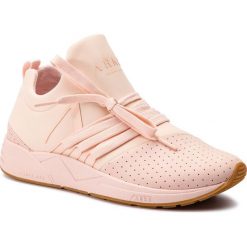 Sneakersy ARKK COPENHAGEN - Raven Nubuck S-E15 ML1432-0049-W Pale Blush Gum. Różowe półbuty damskie ARKK Copenhagen, bez wzorów, ze skóry, bez obcasa, bez zapięcia. W wyprzedaży za 369,00 zł.