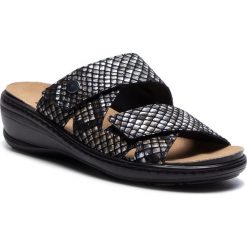Klapki GO SOFT - RST-4854-01 Black. Czarne klapki damskie GO SOFT, bez wzorów, ze skóry, bez obcasa. Za 119,99 zł.