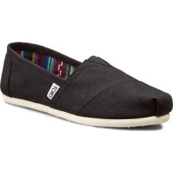 Półbuty TOMS - Classic 10000869 Black Canvas. Czarne półbuty damskie marki Toms, bez wzorów, ze skóry, bez obcasa, na płaskiej podeszwie, bez zapięcia. Za 200,00 zł.