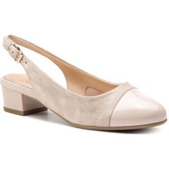 Sandały CAPRICE - 9-29502-22 Rose Comb 504. Różowe klapki damskie Caprice, bez wzorów, ze skóry, bez obcasa, na obcasie. Za 269,90 zł.