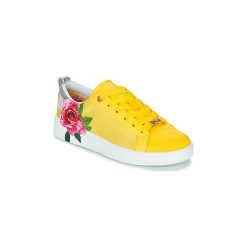 Buty Ted Baker RIALY. Żółte trampki i tenisówki damskie Ted Baker, bez wzorów, bez zapięcia. Za 463,20 zł.