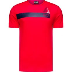 T-shirt EA7 EMPORIO ARMANI. Czerwone t-shirty męskie EA7 Emporio Armani, z nadrukiem, z bawełny, z okrągłym kołnierzem. W wyprzedaży za 204,00 zł.