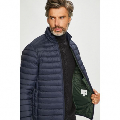 Lacoste - Kurtka puchowa. Czarne kurtki męskie bomber Lacoste, l, z materiału, z kapturem. W wyprzedaży za 949,90 zł.