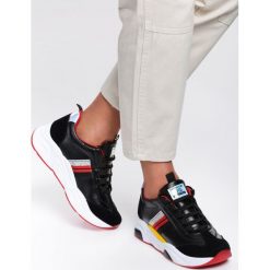 Czarne Sneakersy Thalissa. Czarne buty sportowe damskie Renee. Za 99,99 zł.