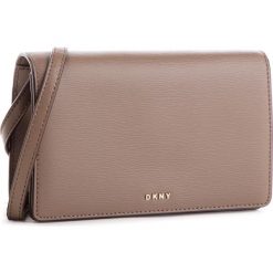 Torebka DKNY - R83E3623 Desert 253. Pomarańczowe torebki klasyczne damskie DKNY, na imprezę, bez wzorów, ze skóry, bez dodatków. W wyprzedaży za 399,00 zł.