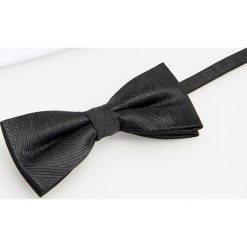 Mucha i poszetka - Czarny. Czarne muszki męskie marki Reserved, bez wzorów. Za 59,99 zł.