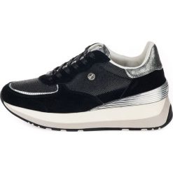 U.S. POLO ASSN. tenisówki damskie Valery 1 Shine 40 czarne. Czarne trampki i tenisówki damskie U.S. Polo Assn., bez wzorów, bez zapięcia. W wyprzedaży za 209,00 zł.