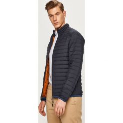 Jack & Jones - Kurtka. Czarne płaszcze męskie Jack & Jones, m, bez wzorów, z poliesteru, krótkie, bez kaptura. W wyprzedaży za 239,90 zł.