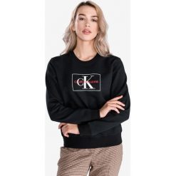 Calvin Klein Bluza Czarny. Czarne bluzy damskie Calvin Klein, m, z nadrukiem, z bawełny, bez rękawów, bez kaptura. Za 464,95 zł.