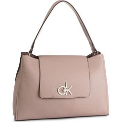Torebka CALVIN KLEIN - Re-Lock Top Handle Satchel K60K605607 TBP. Różowe topy damskie Calvin Klein, bez wzorów, ze skóry ekologicznej, z klasycznym kołnierzykiem. Za 749,00 zł.