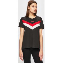 Levi's - Top. Czarne bluzki damskie Levi's®, s, z nadrukiem, z bawełny, z okrągłym kołnierzem. W wyprzedaży za 69,90 zł.