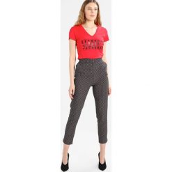T-shirty damskie: Armani Exchange Tshirt z nadrukiem lollipop