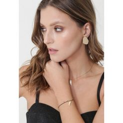 Złota Bransoletka Bullock. Żółte bransoletki damskie Born2be, złote. Za 49,99 zł.