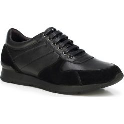 Buty męskie. Niebieskie buty sportowe męskie Wittchen, ze skóry, bez zapięcia. W wyprzedaży za 249,90 zł.