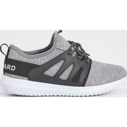 Buty sportowe - Szary. Szare buty sportowe damskie marki bonprix, na sznurówki. W wyprzedaży za 39,99 zł.