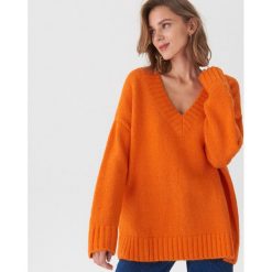 Sweter oversize - Pomarańczo. Pomarańczowe swetry damskie House, s, bez wzorów, bez rękawów, bez kaptura. W wyprzedaży za 39,99 zł.