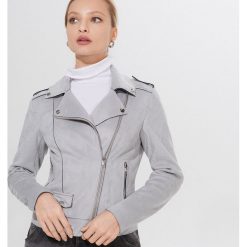 Ramoneska z imitacji zamszu - Jasny szary. Szare kurtki damskie Mohito, bez wzorów, bez kaptura. Za 159,99 zł.