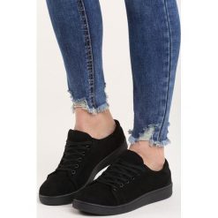 Czarne Buty Sportowe Mr Hairy. Czarne buty sportowe damskie marki Born2be, z materiału. Za 59,99 zł.
