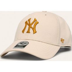 47brand - Czapka. Czapki damskie 47brand, z aplikacjami, z wełny. Za 89,90 zł.