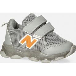 Szare buty sportowe na rzep casu 204/14m. Szare buty dziewczęce sportowe Casu, bez wzorów, bez zapięcia. Za 49,99 zł.