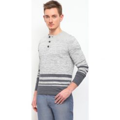 SWETER DŁUGI RĘKAW MĘSKI Z GUZIKIEM. Szare golfy męskie marki Top Secret, m, z dzianiny. Za 39,99 zł.