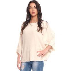Sweter "Ness" w kolorze kremowym. Białe swetry damskie Scarlet Jones, l, bez wzorów, bez rękawów, bez kaptura. W wyprzedaży za 152,95 zł.