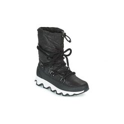 Śniegowce Sorel KINETIC BOOT. Czarne śniegowce damskie Sorel, bez zapięcia. W wyprzedaży za 559,99 zł.