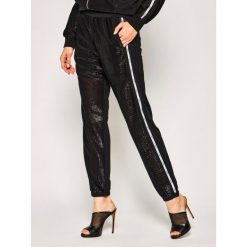 Spodnie dresowe Liu Jo Sport TA0064 J5895. Czarne spodnie damskie Liu Jo Sport, l, z poliesteru. Za 639,00 zł.