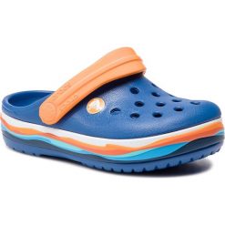 Klapki CROCS - Crocband Wavy Band Clog K 205697 Blue Jean. Niebieskie sandały chłopięce Crocs, z tworzywa sztucznego, bez zapięcia. Za 149,00 zł.
