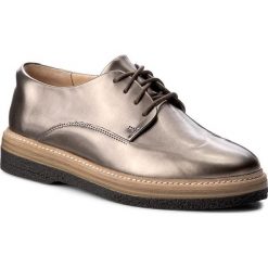 Oxfordy CLARKS - Zante Zara 261281274 Pewter Metallic. Żółte jazzówki damskie marki Clarks, ze skóry. W wyprzedaży za 289,00 zł.