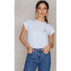 T-shirty damskie: Josefin Ekström for NA-KD T-shirt Vibe Embroidery – White
