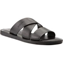 Klapki LASOCKI FOR MEN - MB-CASCAIS-11 Czarny 1. Czarne klapki męskie Lasocki For Men, ze skóry, bez zapięcia. Za 99,99 zł.